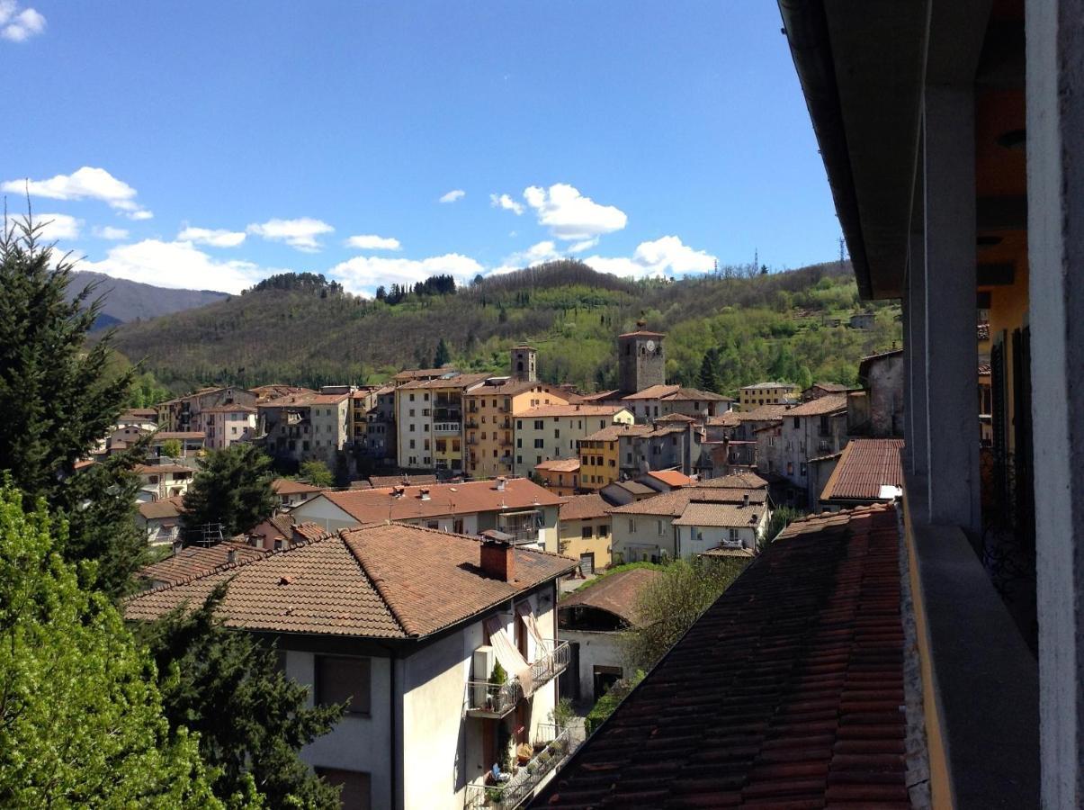 Albergo Ristorante Da Carlino Castelnuovo di Garfagnana Rum bild