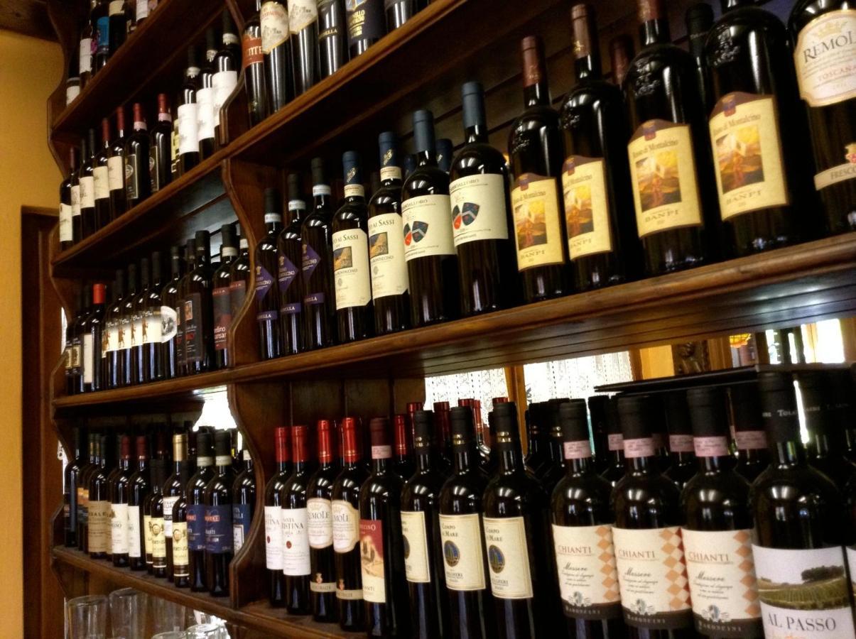 Albergo Ristorante Da Carlino Castelnuovo di Garfagnana Exteriör bild